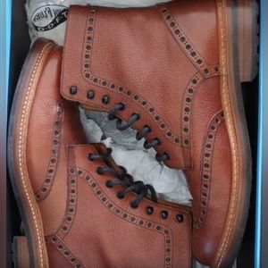 SOLD John Fluevog Aspden brogue boots in pebbled leather Rare size 9.5 US